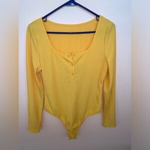 SHEIN yellow ribbed button bodysuit